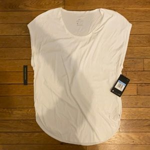 {NWT} Nike Athletic T-Shirt